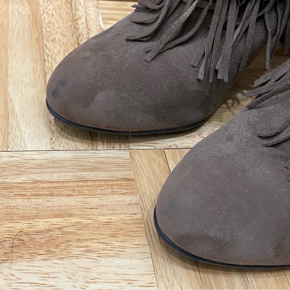 SAM EDELMAN “Kaleb” Taupe Fringe Suede Leather Ankle Booties Size 8.5 - Picture 15 of 16